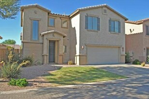 2714 E Indian Wells Pl in Chandler, AZ - Building Photo