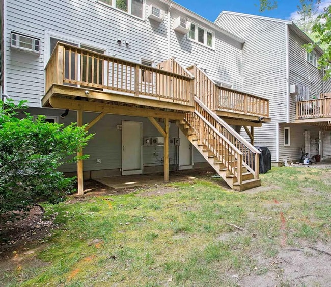 19 Profile Cir in Nashua, NH - Foto de edificio - Building Photo