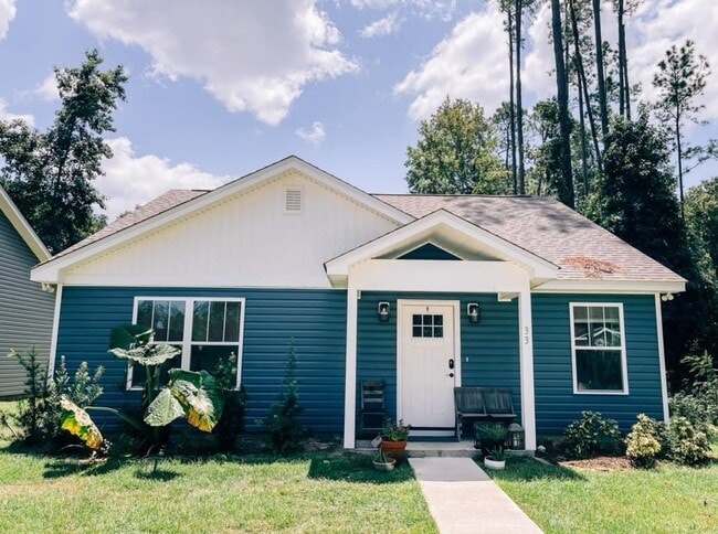 property at 33 Kickapoo St
