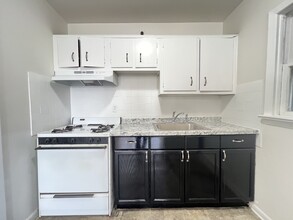 75 Sherman Ave, Unit 4 in Jersey City, NJ - Building Photo - Building Photo