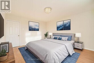 818 The Queensway in Toronto, ON - Building Photo - Building Photo