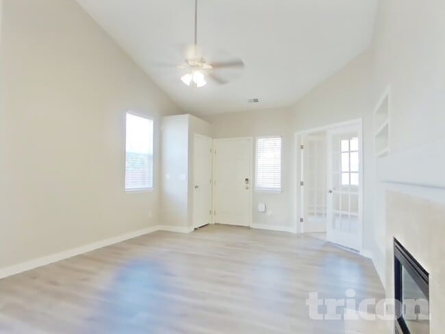 12981 Roslyn St in Thornton, CO - Building Photo - Building Photo