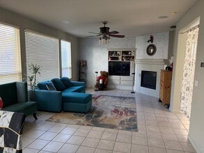 1084 Huntly Dr in Folsom, CA - Building Photo - Building Photo