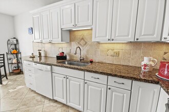 1041 Orange Terrace in Delray Beach, FL - Building Photo - Building Photo