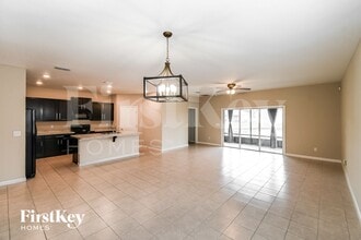 10963 Haws Ln in Jacksonville, FL - Foto de edificio - Building Photo