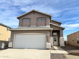 3756 Loma Jacinto in El Paso, TX - Building Photo