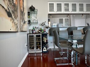 2305 Worthington St in Dallas, TX - Foto de edificio - Building Photo