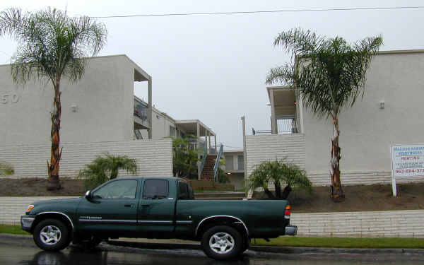 Hillside Gardens Apartments in La Habra, CA - Building Photo - Building Photo