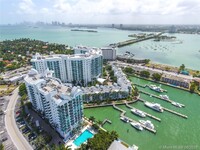 7910 Harbor Island Dr, Unit 8 in North Bay Village, FL - Foto de edificio - Building Photo