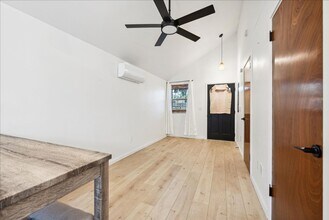 1307 W St in Sacramento, CA - Building Photo - Building Photo