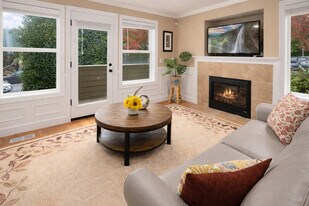 2717 E Yesler Wy, Unit SI ID1035856P in Seattle, WA - Building Photo