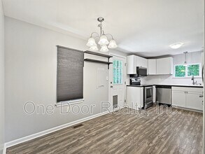 130 Theodore Allen Rd in Williamsburg, VA - Building Photo - Building Photo