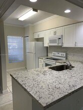 21 Fleming Ct in Weston, FL - Building Photo - Building Photo
