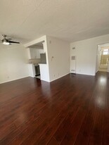 519 S Barrington Ave Apartamentos