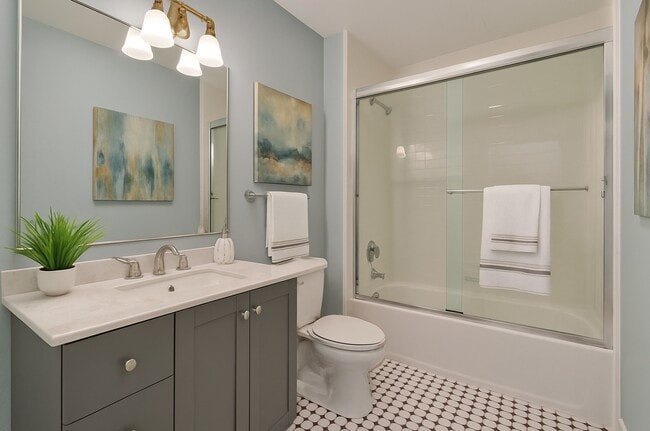 4182 Sunswept Dr, Unit 2 in Studio City, CA - Building Photo - Building Photo
