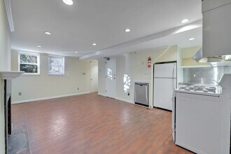 308 11th St SE in Washington, DC - Foto de edificio - Building Photo