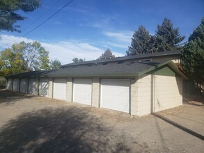 Blue Spruce Manor in Billings, MT - Building Photo - Building Photo