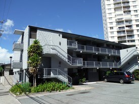 625 University Ave in Honolulu, HI - Building Photo