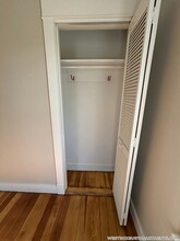 35 Carrolton Rd, Unit 2 in Boston, MA - Foto de edificio - Building Photo