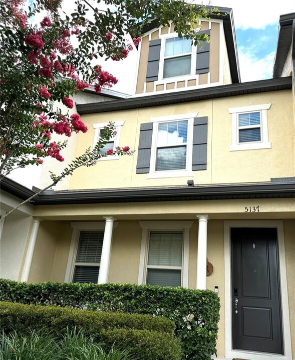 5137 Caspian St in St. Cloud, FL - Foto de edificio
