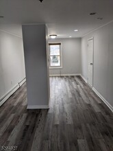 1045 Prospect St in Hillside, NJ - Foto de edificio - Building Photo