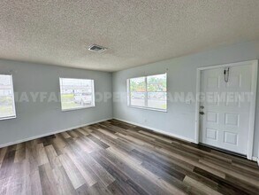 4523 Gulfstream Rd in Lake Worth Beach, FL - Building Photo - Building Photo