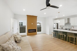 412 St Clair Ave in Columbus, OH - Building Photo - Building Photo