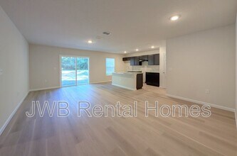 3833 Soutel Dr in Jacksonville, FL - Building Photo - Building Photo