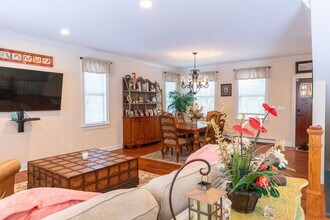 211 High Ridge Ave in Ridgefield, CT - Building Photo - Building Photo