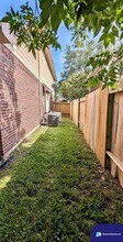 911 Tyler Run in Sugar Land, TX - Building Photo - Building Photo