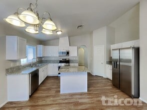 6534 Coldwater Bay Dr in Las Vegas, NV - Foto de edificio - Building Photo