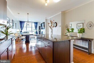 815 N Patrick St-Unit -205 in Alexandria, VA - Building Photo - Building Photo