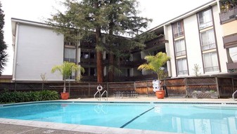 Redwood Acres Condos in Redwood City, CA - Building Photo