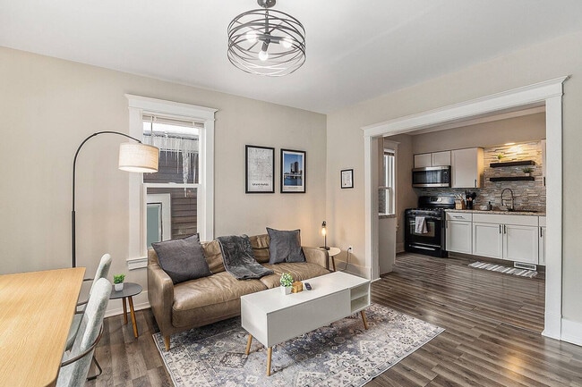 415 6th St NW in Grand Rapids, MI - Foto de edificio - Building Photo