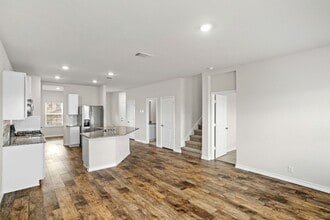 5035 Punch Shot in San Antonio, TX - Foto de edificio - Building Photo