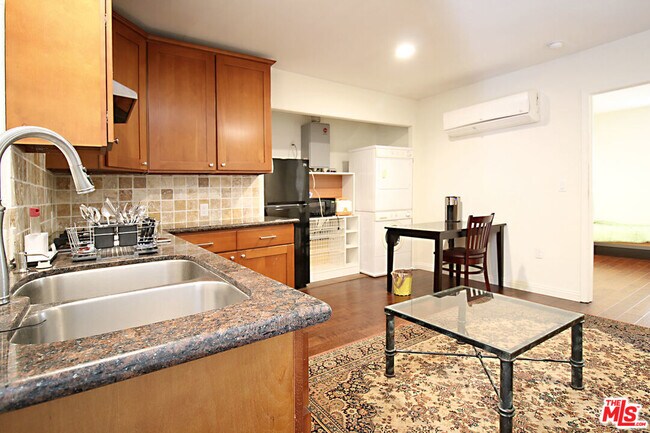 property at 4848 Oakwood Ave