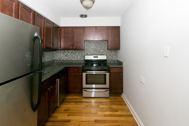 701 Elm Pl in Highland Park, IL - Foto de edificio - Building Photo