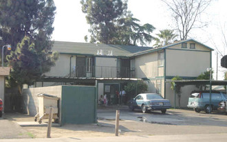 424 N Sierra Vista Ave Apartments