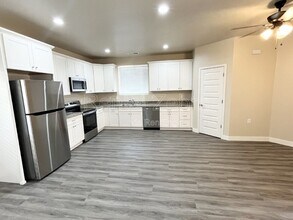 1353 Carlsbad Dr in Merced, CA - Building Photo - Building Photo