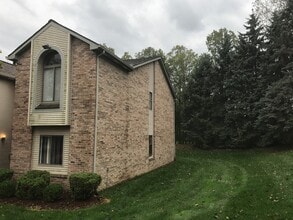 42825 Lilley Pointe Dr, Unit 42825 in Canton, MI - Building Photo - Building Photo