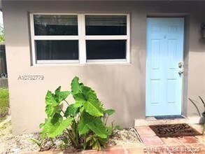 3627 NE 20th Ave-Unit -B in Fort Lauderdale, FL - Building Photo - Building Photo