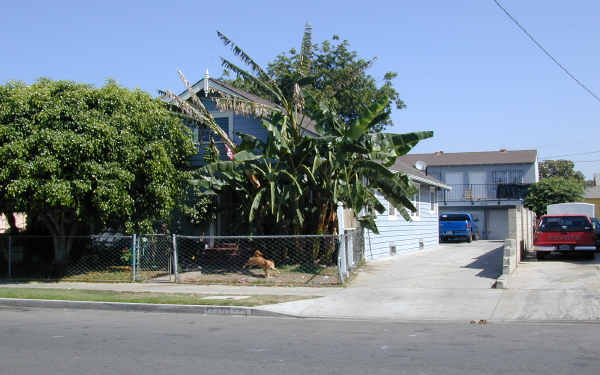 1229 W 3rd St in Santa Ana, CA - Building Photo - Building Photo