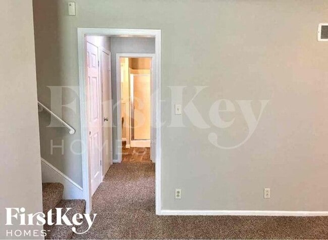 8101 Willow Way in Raytown, MO - Building Photo - Building Photo