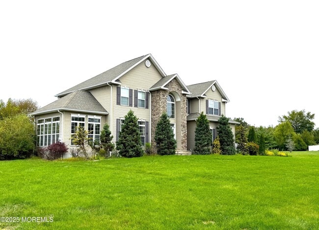 property at 3 Derek Ct