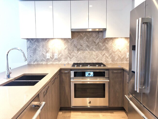 8570 Rivergrass Dr in Vancouver, BC - Building Photo - Building Photo