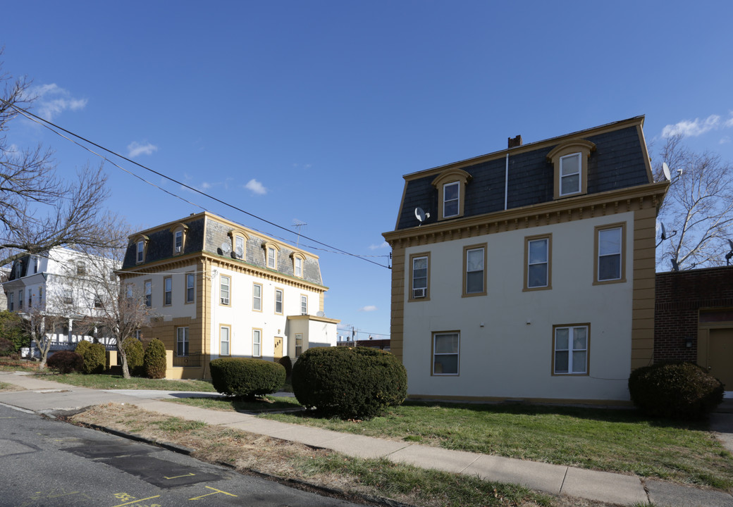 Scenic Apartments in Philadelphia, PA - Foto de edificio