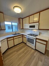 501 S Shelton St, Unit 203 in Burbank, CA - Building Photo - Building Photo