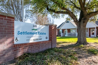 Settlement Estates in Bastrop, TX - Foto de edificio - Building Photo