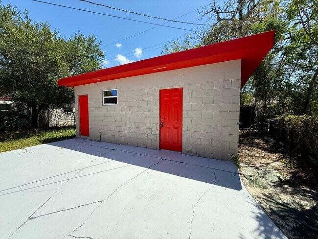 926 33rd St in West Palm Beach, FL - Building Photo - Building Photo
