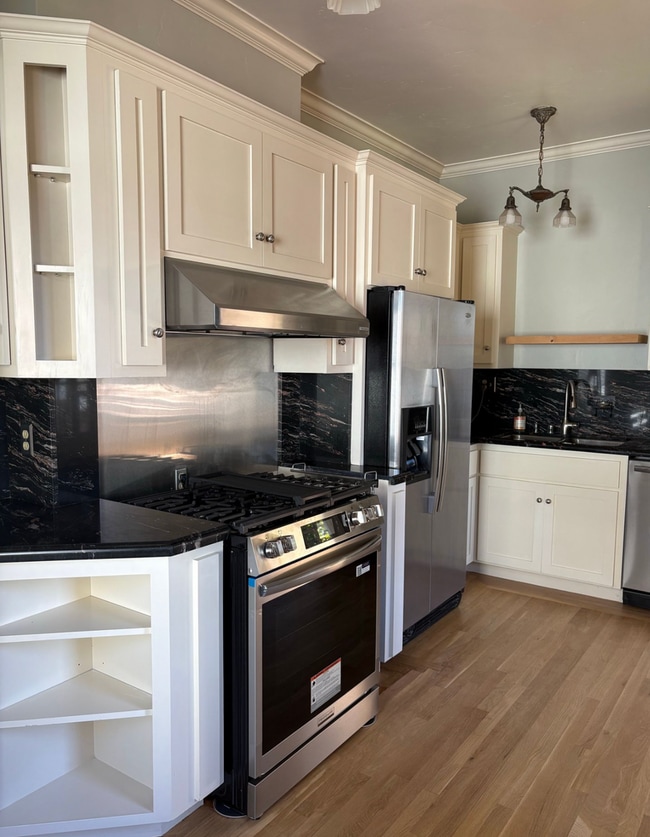 145 Myrtle St in Santa Cruz, CA - Building Photo - Building Photo